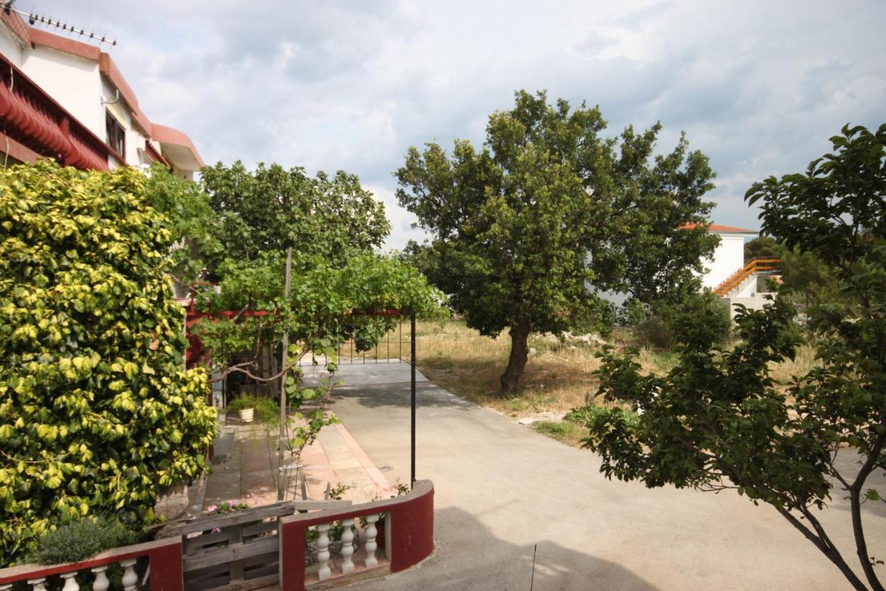 Apartments With A Parking Space Starigrad, Paklenica - 6618 Exterior foto